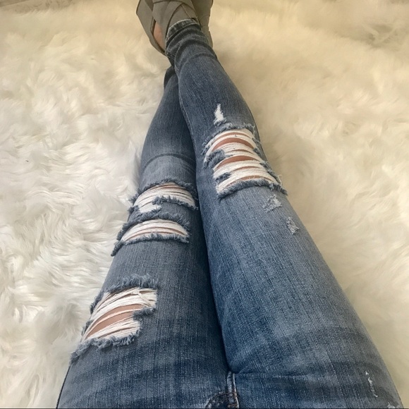 Destructed Skinny Jean - Picture 3 of 7